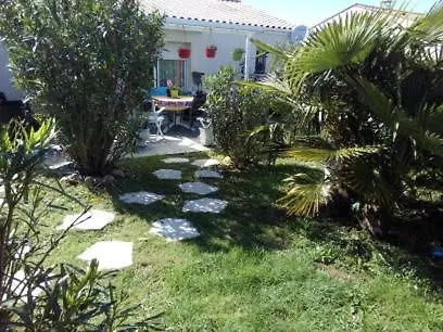 Homestay Lit Double Dans Pavillon , Chez Lilyanne *