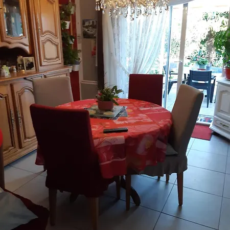 Rum i privatbostad Lit Double Dans Pavillon , Chez Lilyanne *